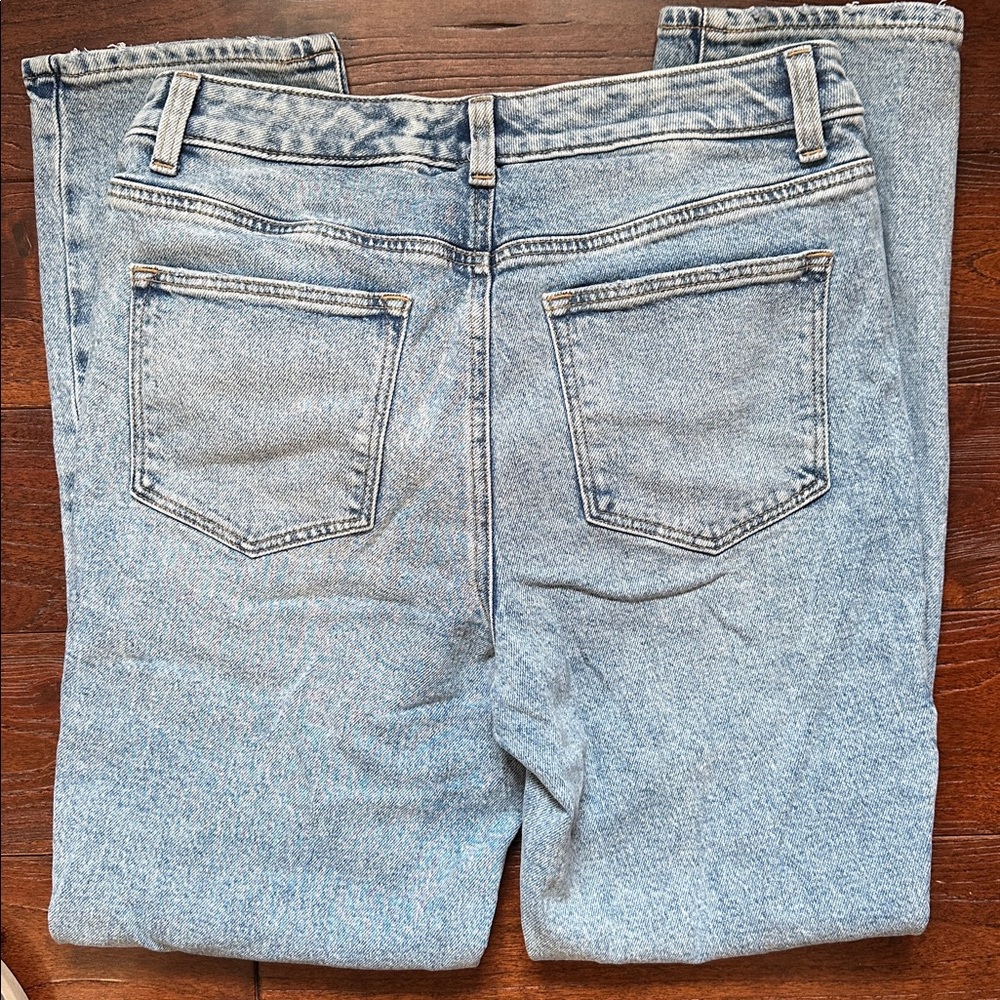 Talbots Classic Straight Leg Light Blue Jeans Sz 8P - Picture 3 of 3